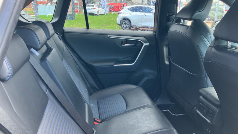 Toyota RAV4 2.5 VVT-i Hybrid Dynamic 5dr CVT 2WD Hybrid Estate